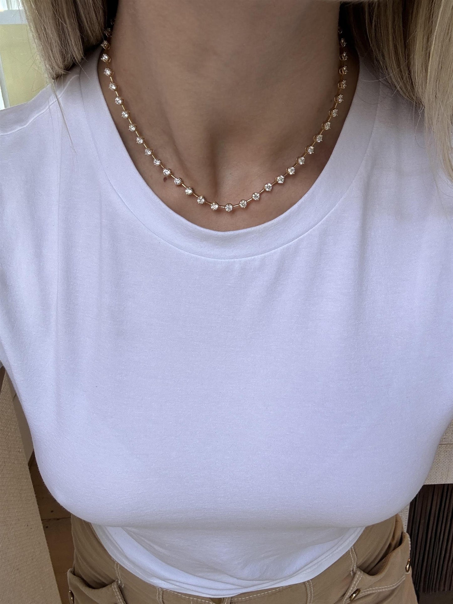 Round Diamond Bar Necklace