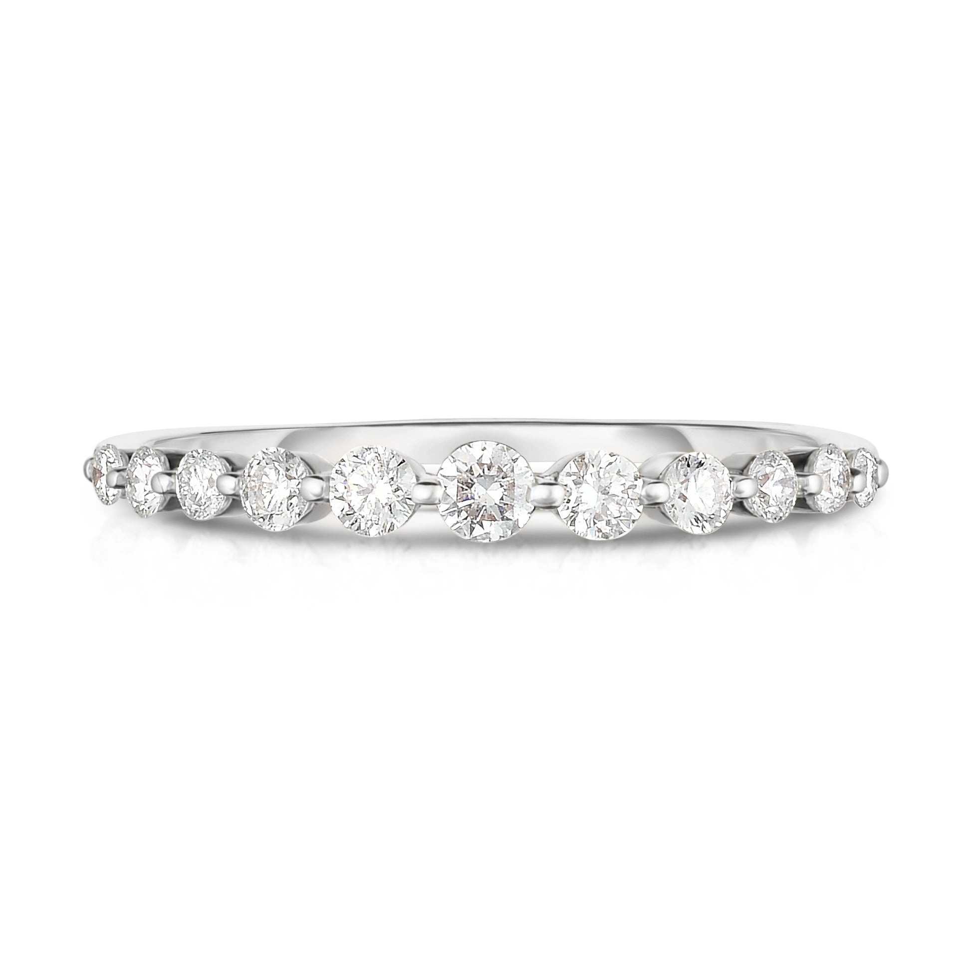 Graduated Diamond Single Prong Ring in 14K White Gold